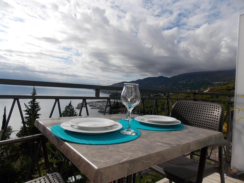 Apartment Ellalinda Opatija Exterior photo